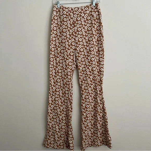 Belle du Jour Floral Lounge Set Juniors’ Size X-Large - Picture 6 of 9